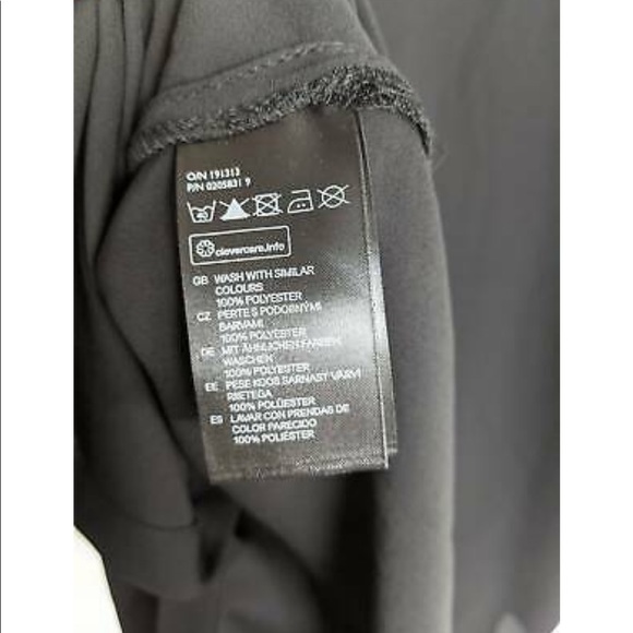 H&M Chiffon Ruffle Front Sleeveless Blouse - Picture 7 of 7